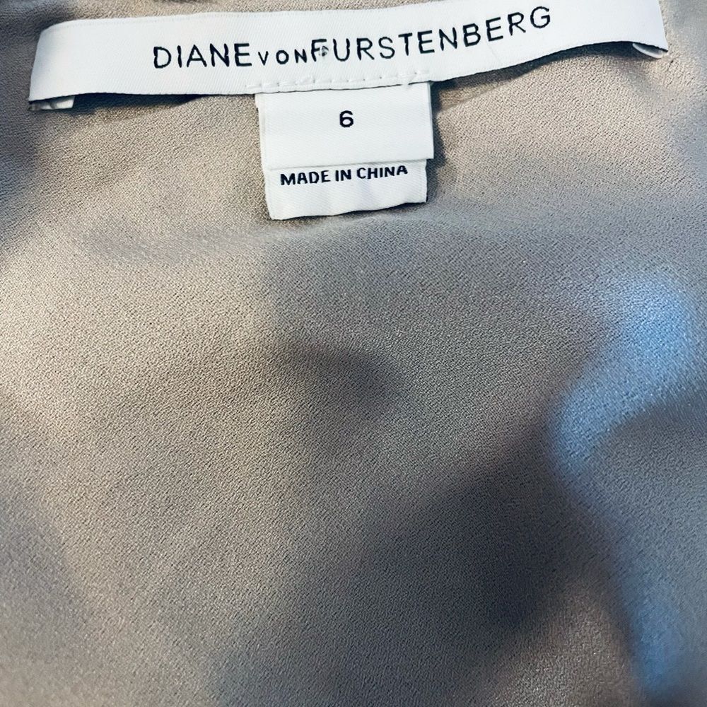 DVF| Diane Von Furstenberg - Picture 5 of 5